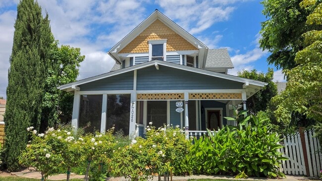 Building Photo - Historic 1898 Two Story 3 Bed 2 Bath House Available Now!