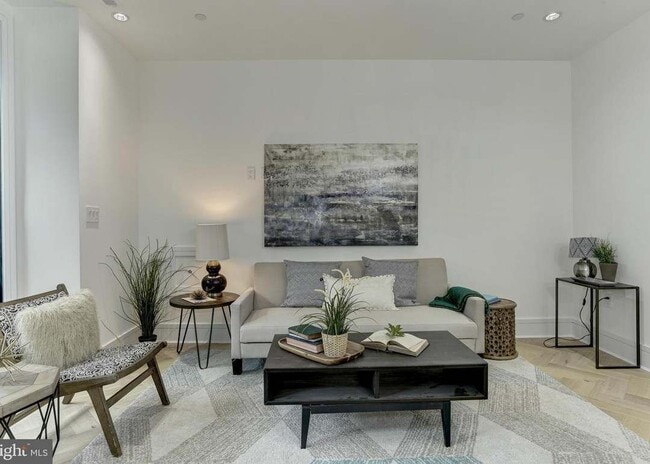 Photo - 1712 15th St NW Unidad 1