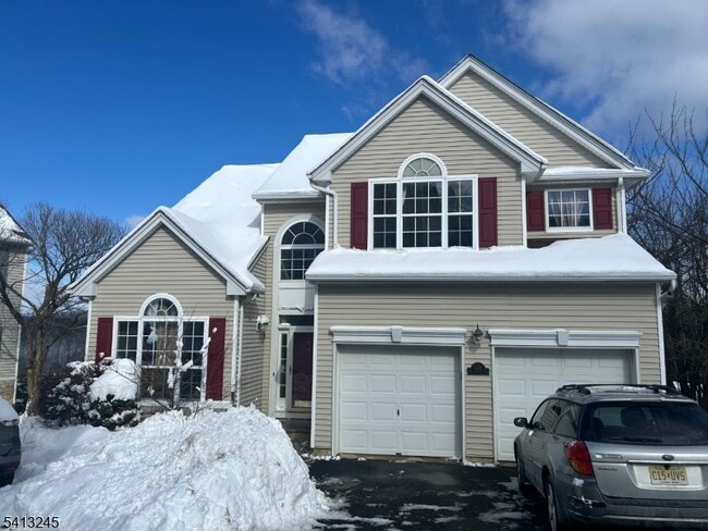 Building Photo - 223 Winding Hill Dr