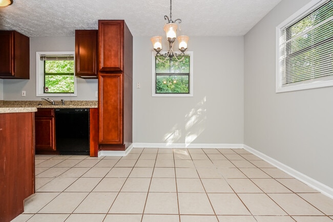 Photo - 999 Fairview Rd