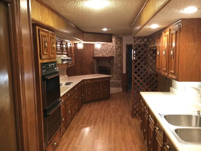 Photo - 3906 Double Oak Ln