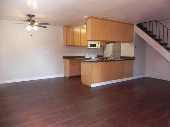 2216 Peach Ave Unidad 2