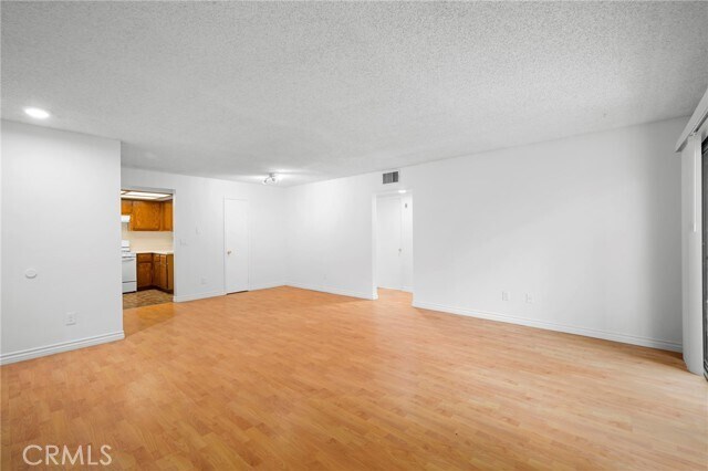 330 Pioneer Dr