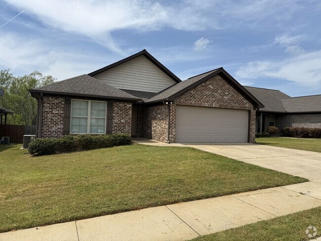 Building Photo - Beautiful 3 Bed 2 Bath Available Now! Rental