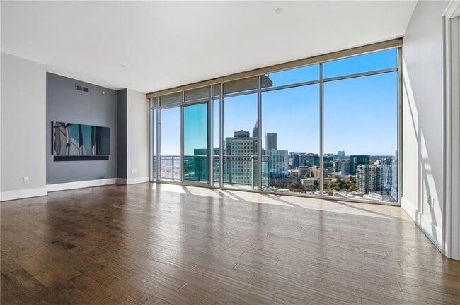 Building Photo - 1065 Peachtree St NE Unit 3303