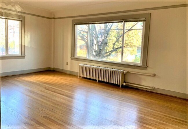 Photo - Gresham Apartments