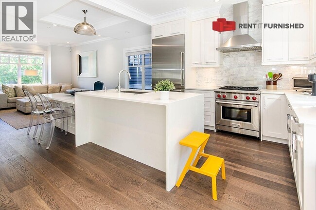 Photo - 930 W 15th Ave