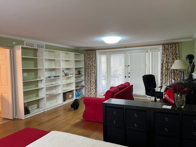 Photo - 1100 Smith Ave
