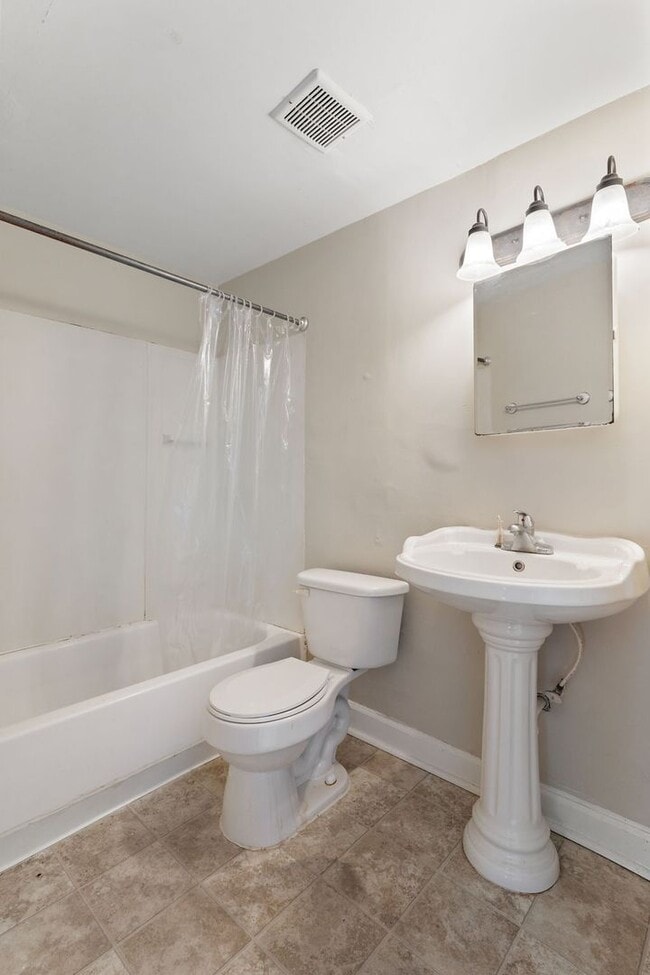 Photo - 3610 Balsam Ave Unit 106