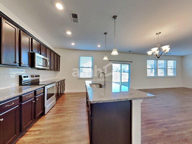 Photo - 145 Twin River Dr