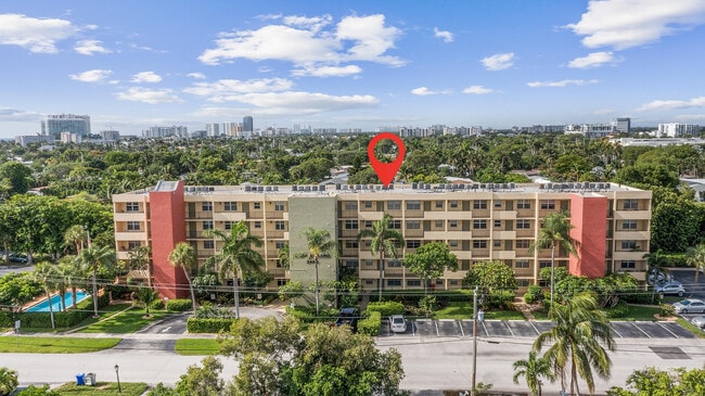 Photo - 2400 NE 10th St Unidad 410