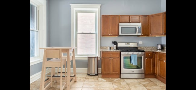 Photo - 1441 N Washtenaw Ave Unit 2