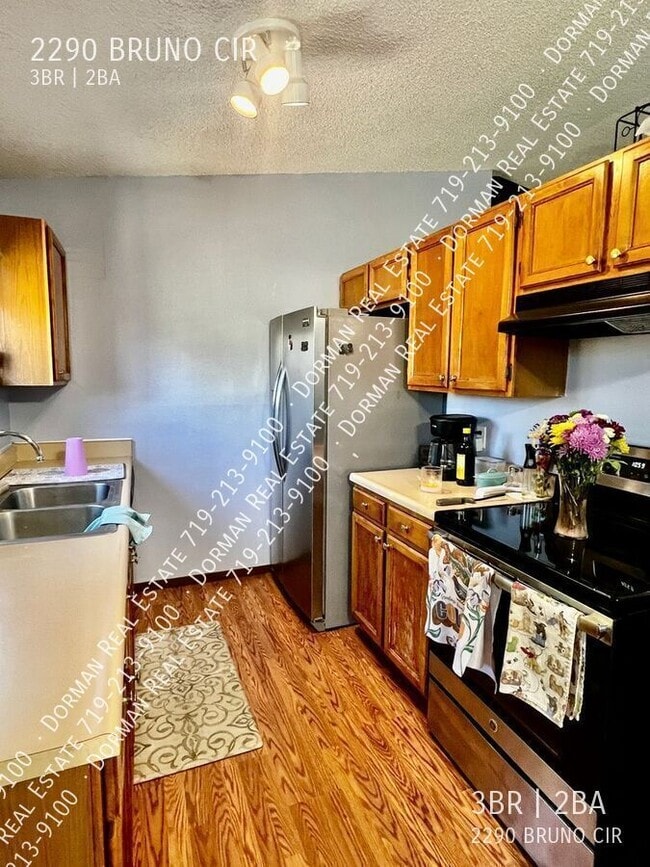 Photo - 2290 Bruno Cir