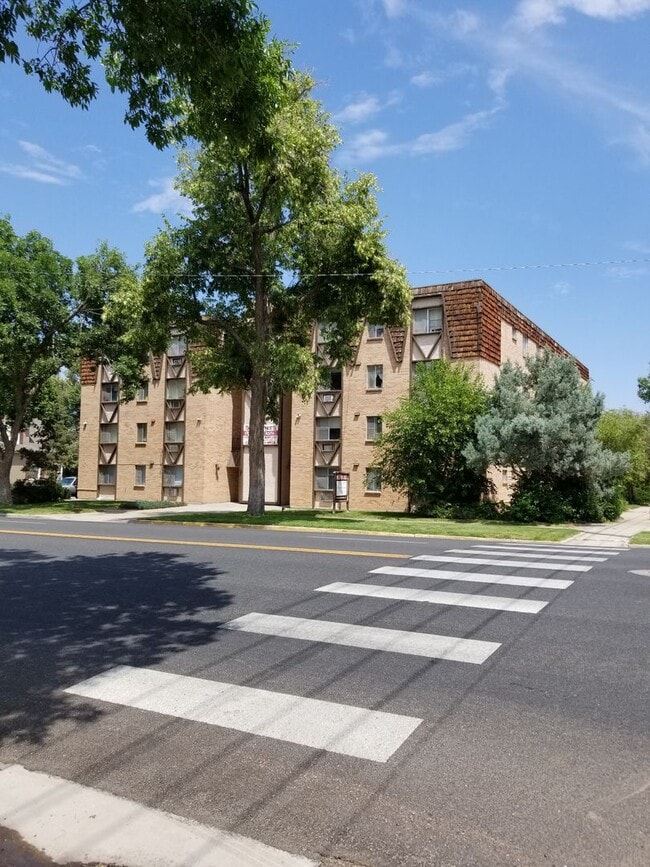 Photo - Campus Park Apartments