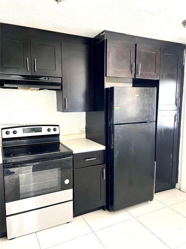Photo - 445 NE 195th St Unit 326