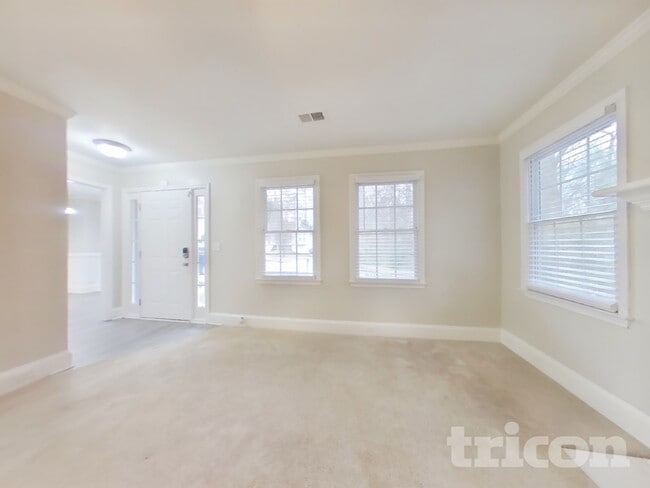 Photo - 100 Legend Creek Ln