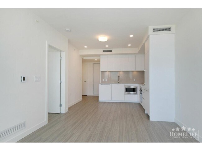 Photo - 13675-1107A 107A Ave Unit 1507