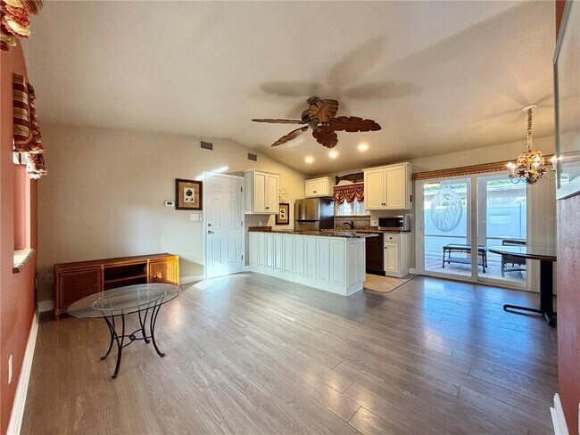 Photo - 225 70th St N