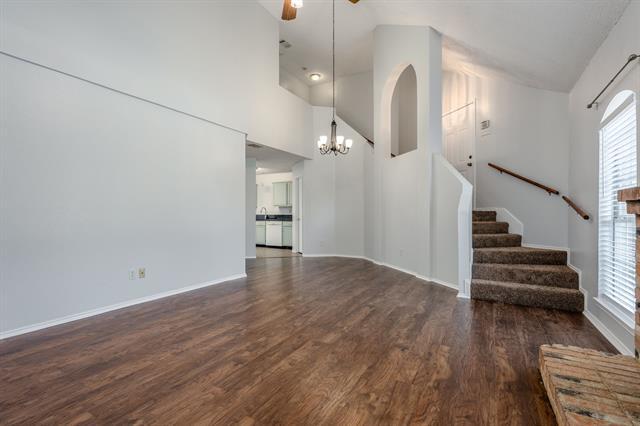 Photo - 1348 Creekview Dr