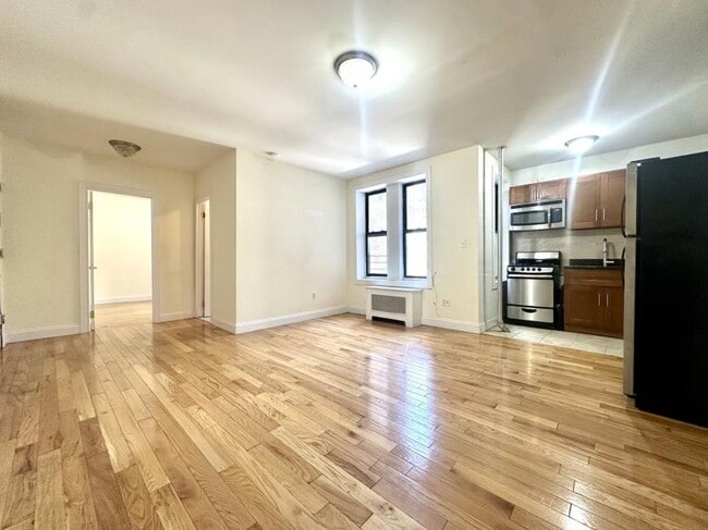 Building Photo - 1 bedroom in NEW YORK NY 10034 Unit 2G Rental