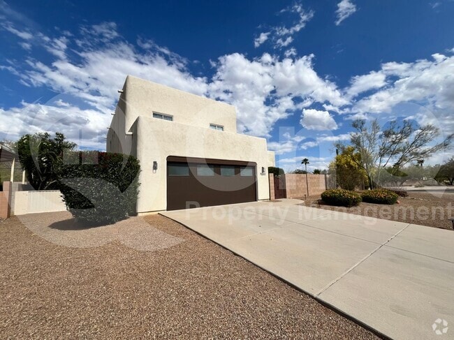 Building Photo - 9202 N Camino del Fierro Rental