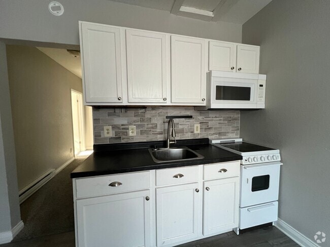 Building Photo - 212-214 South Pershing Dr Unit #214 Rental