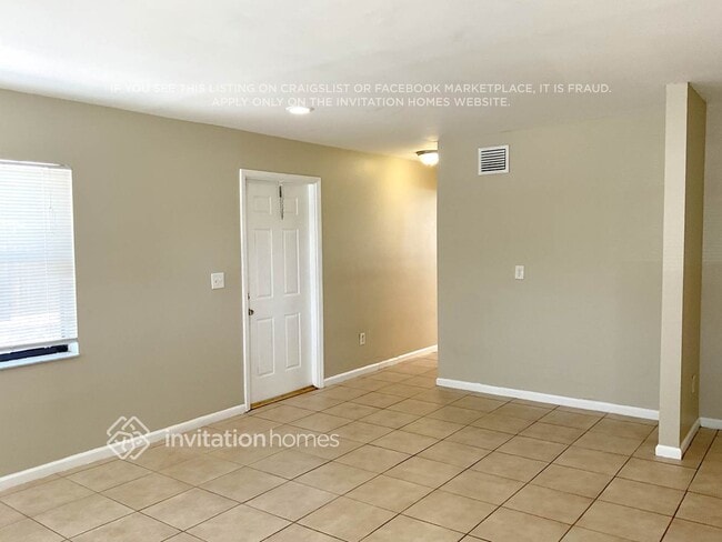 641 N 68th Way