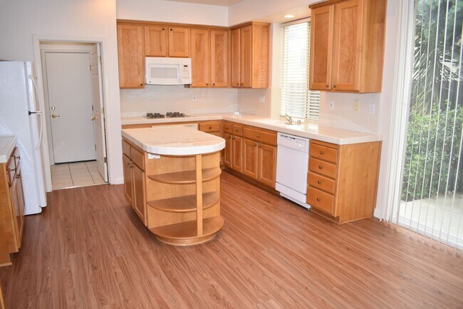 Photo - 469 Anacapa Dr