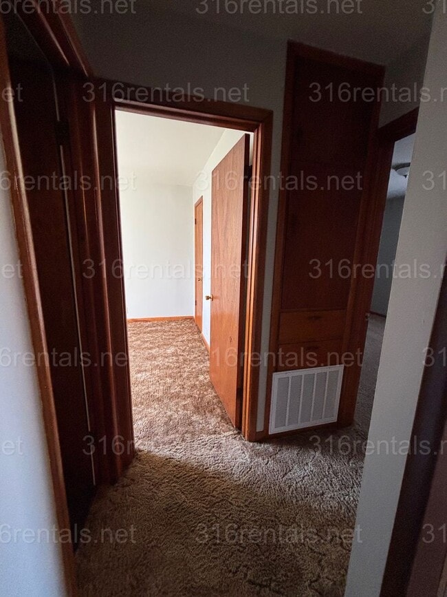 Photo - Duplex 2 bed 1 bath available NOW!