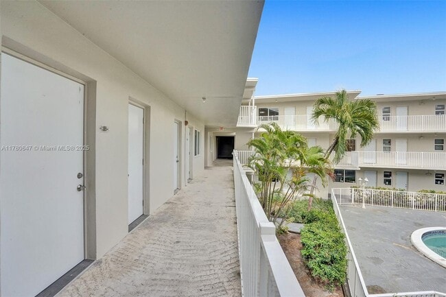 Photo - 1895 Venice Park Dr Unit 16B
