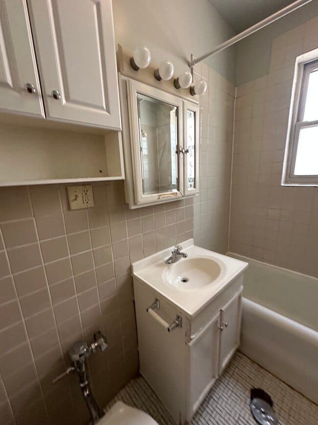 Photo - 4237 N Paulina St Unidad STU