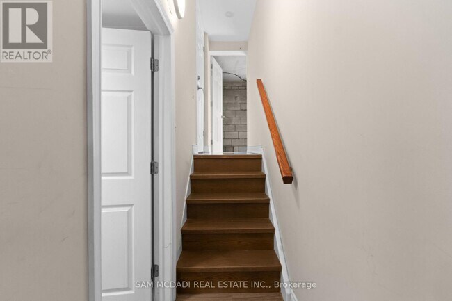 Photo - 1821 Christopher Rd