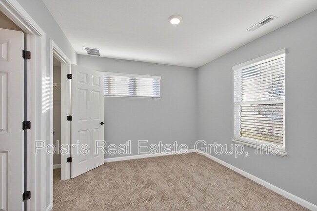 Photo - 4390 Douro Trl