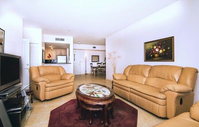 Photo - 511 SE 5 Ave