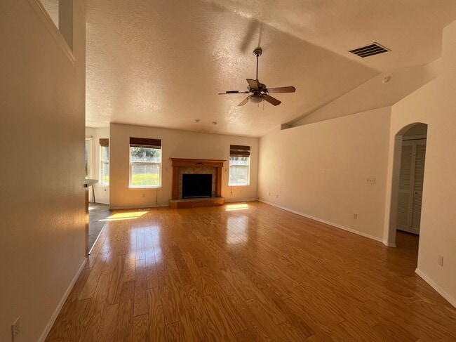 Photo - 11917 W Lewisburg Ct