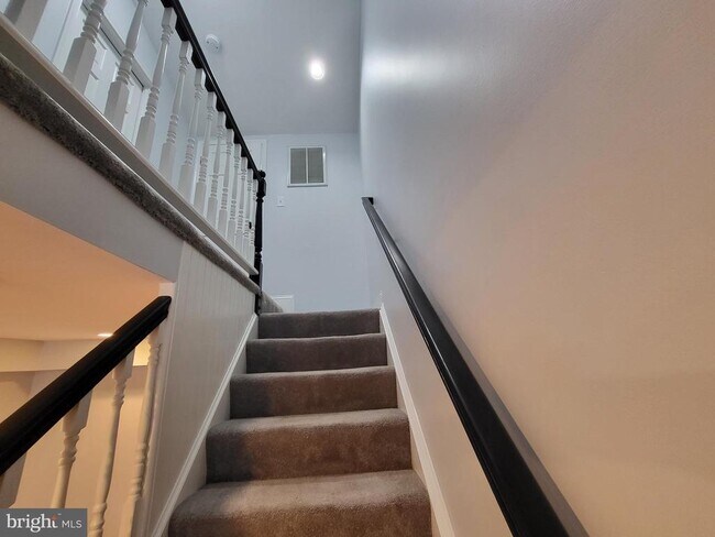 Photo - 2307 Foster Ave