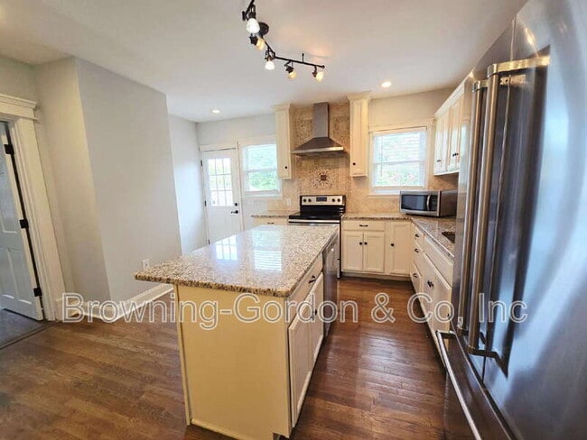 Photo - 317 Neill Ave