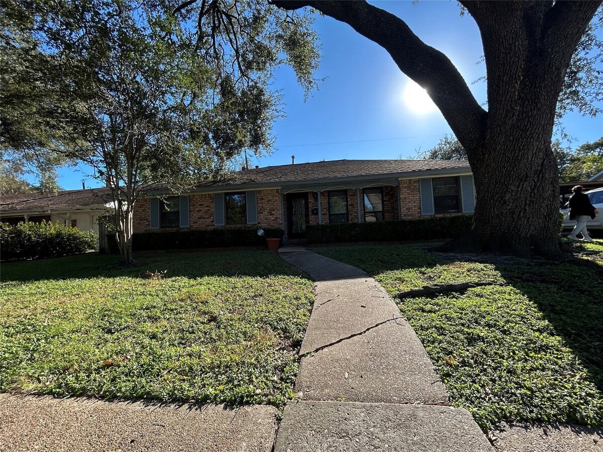 Photo - 5315 Poinciana Dr