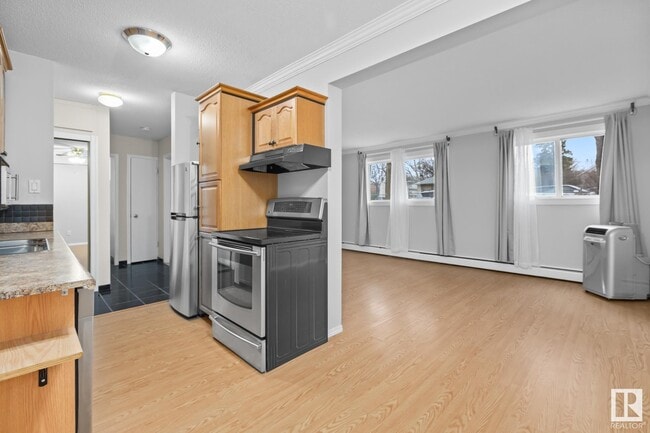 Photo - 10811 115 St NW Unit 107