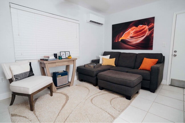 Photo - 7901 SW 64th Ave Unidad 6