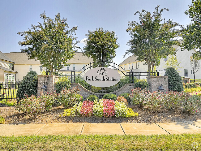 Building Photo - 5907 Carrollton Ln Rental