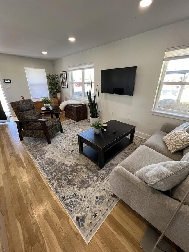 Photo - 390 S Garrison St