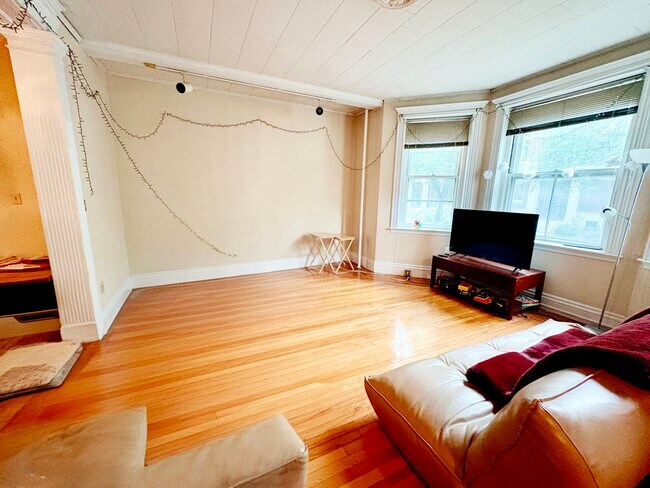 11 Euston St Unit 1