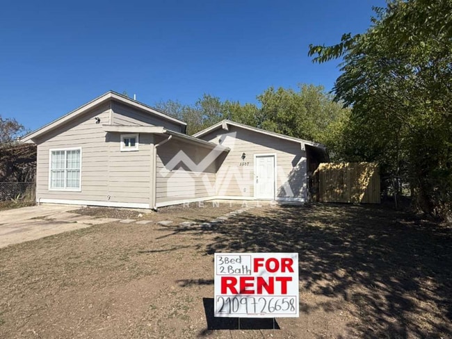 Building Photo - 5507 Prairie Flower Dr