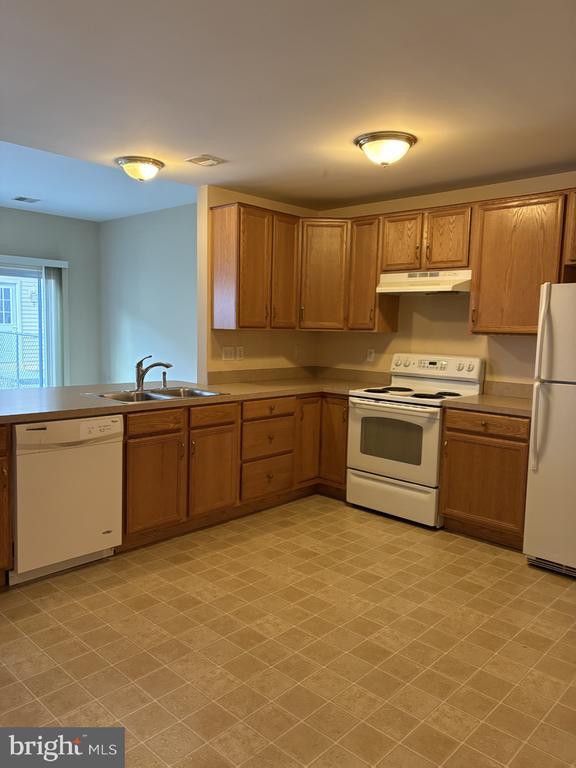 Photo - 212 Silk Drive