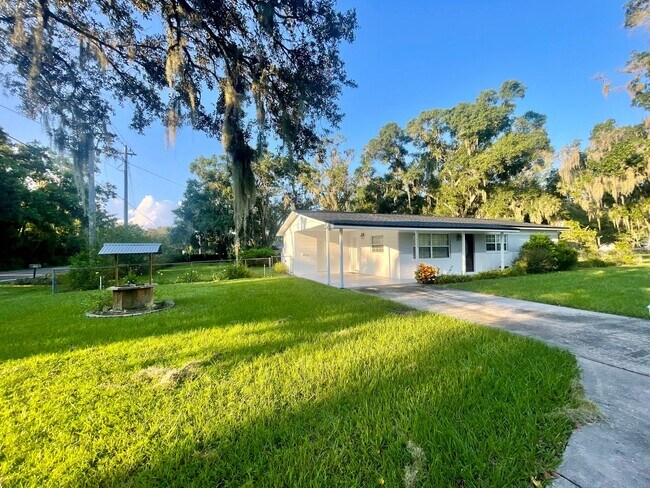 Photo - Country Living! 2 Bedroom Lithia