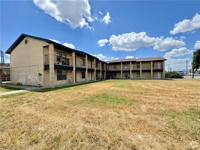 Building Photo - 120 E Schunior St Unit 11 Rental