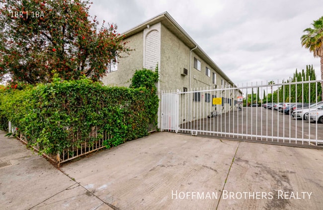 6861 Sepulveda Blvd Unit 10