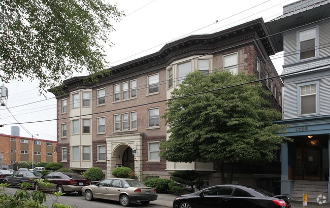 Building Photo - Rialto Court Apartments