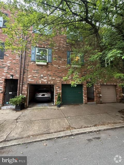 Building Photo - 1714 Bainbridge St Rental